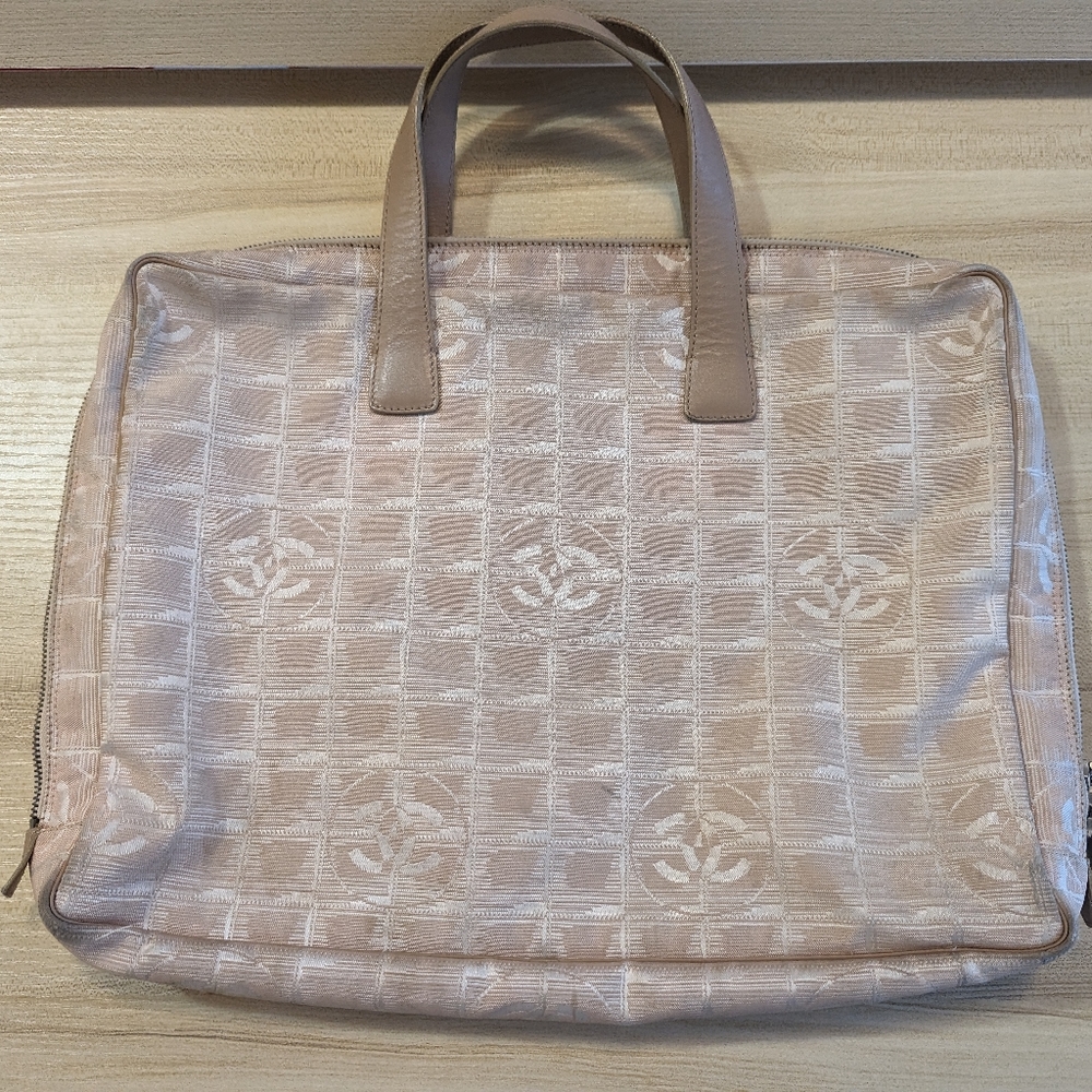 Authentic VTG Chanel Travel Ligne Laptop bag - Picture 3 of 16
